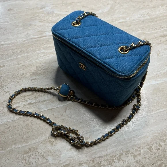 SOLD // 😭Chanel pearl crush vanity bag (2021) - Picture 10 of 10